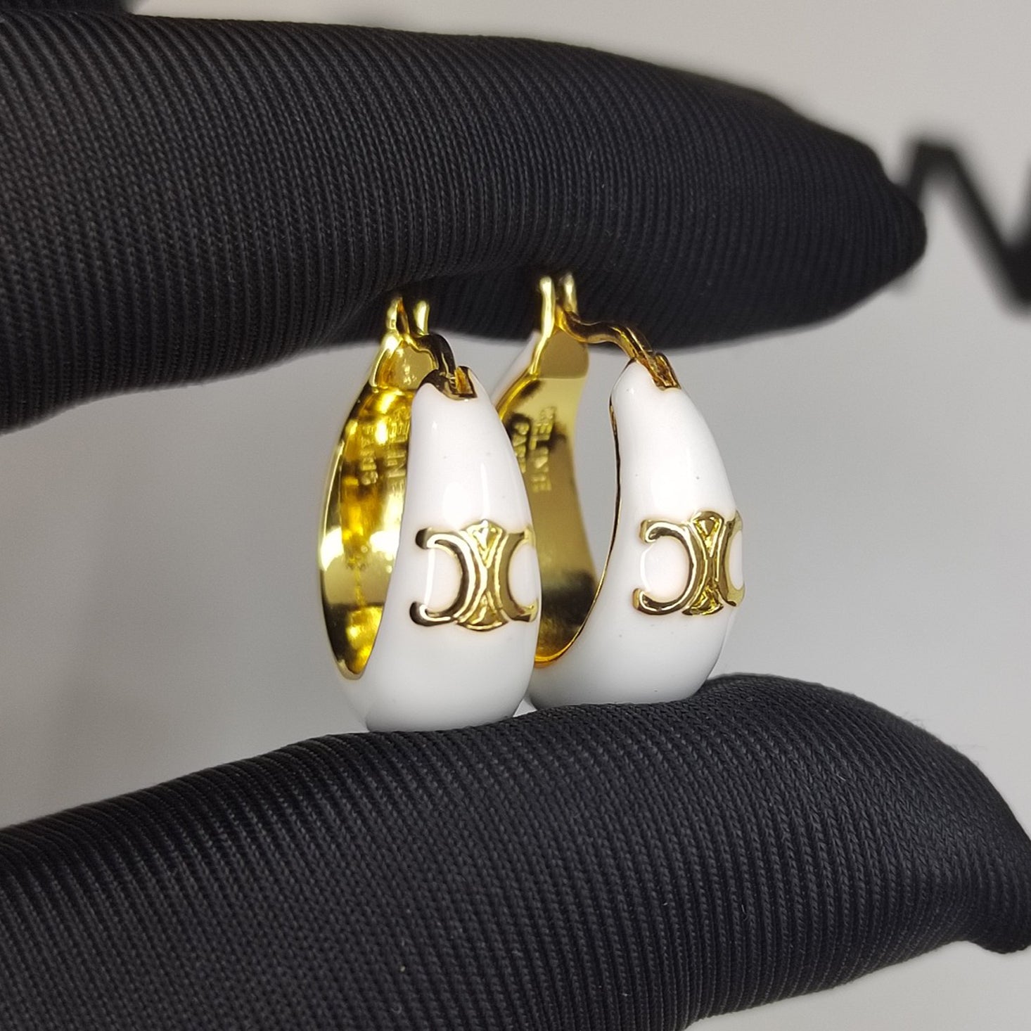 18K Celine White Pearl Earrings