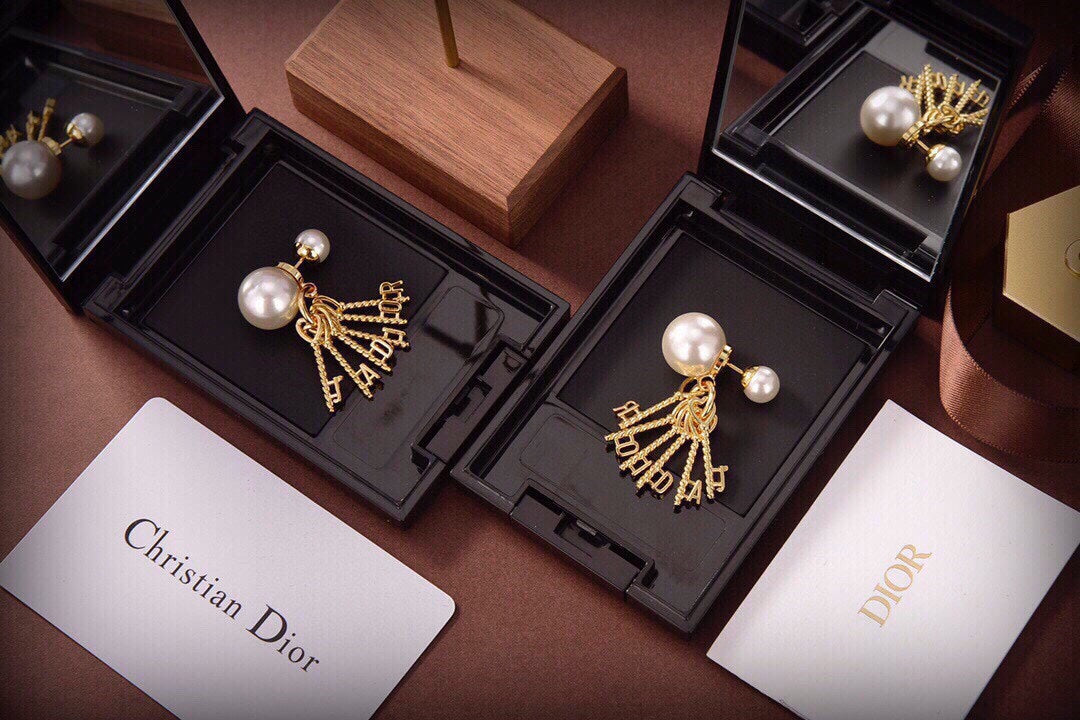18K Dior Tassel Pearls Earrings