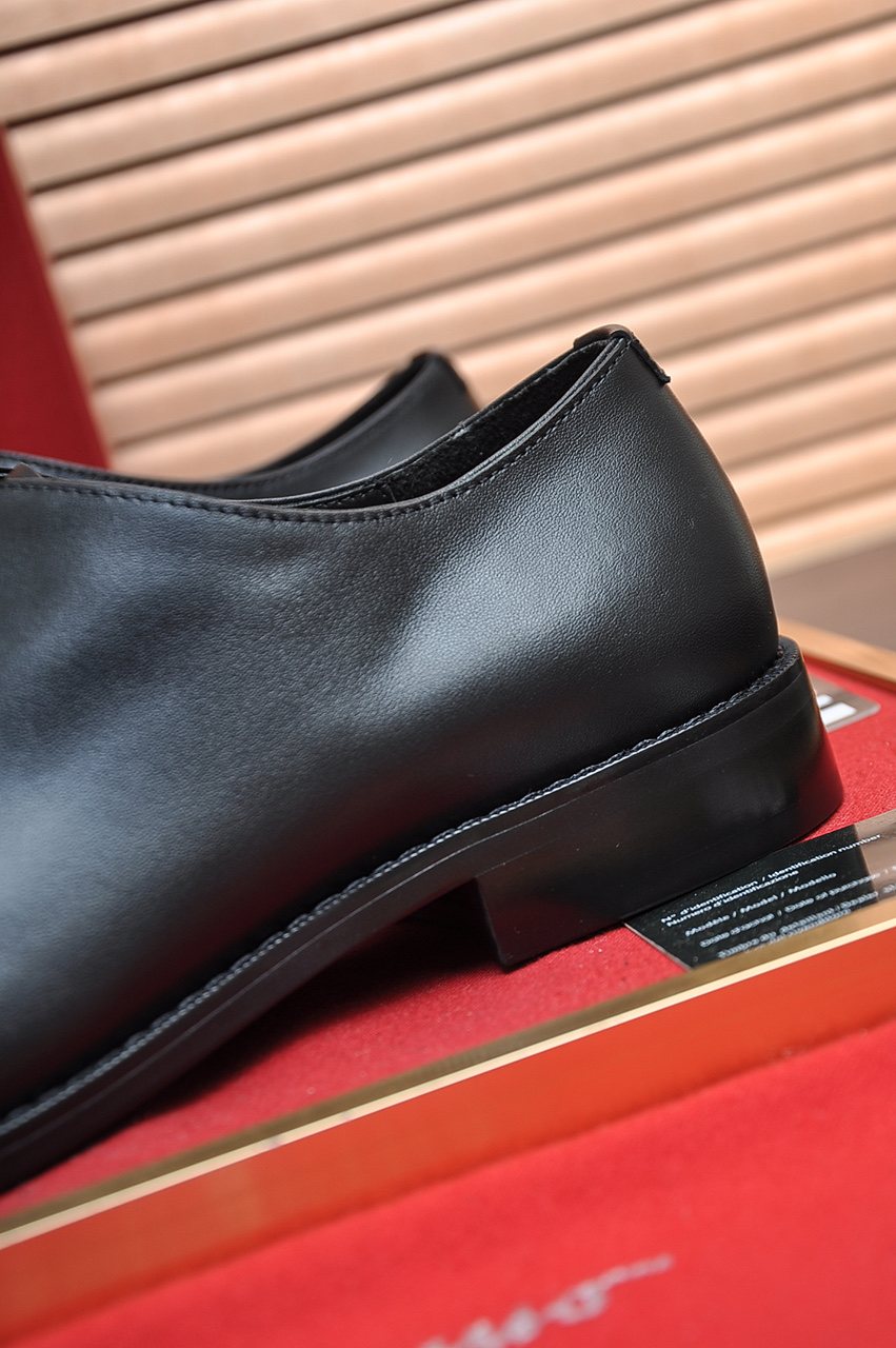 Salvatore Ferragamo Black Lace-Up Dress Shoes — detail