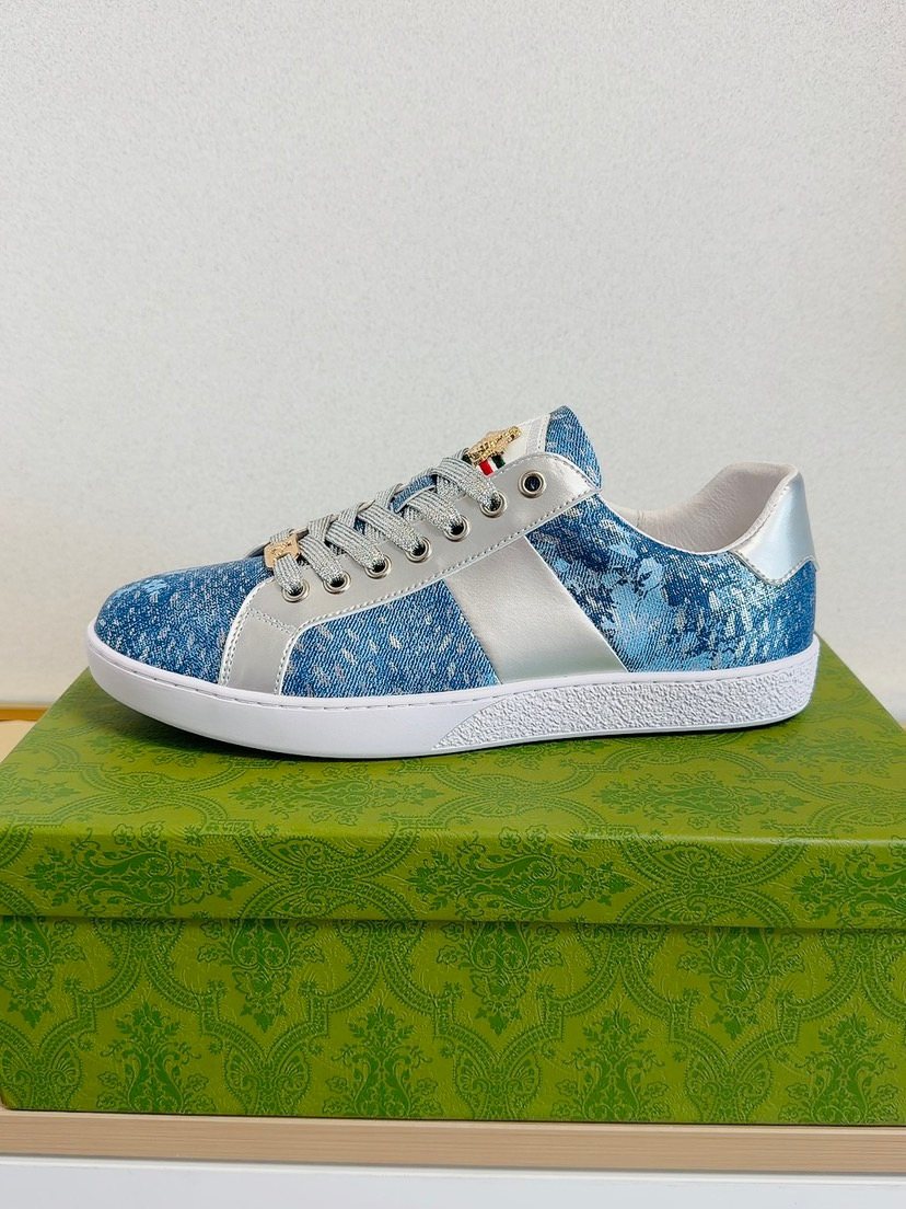 Gucci Men's Patterned Low-Top Sneakers — side
