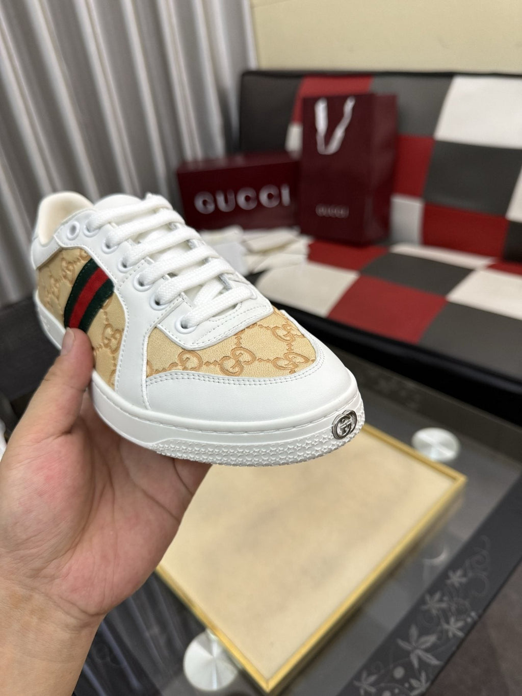 Gucci Patterned Low-Top Sneakers with Stripes — detail