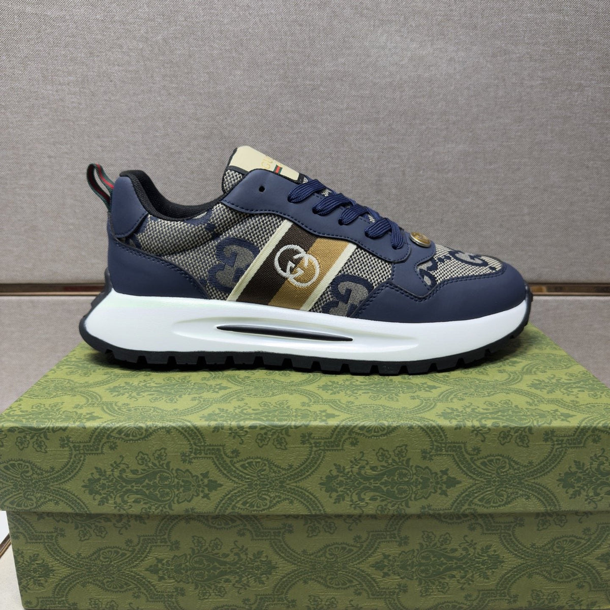Gucci Patterned Low-Top Sneakers — side